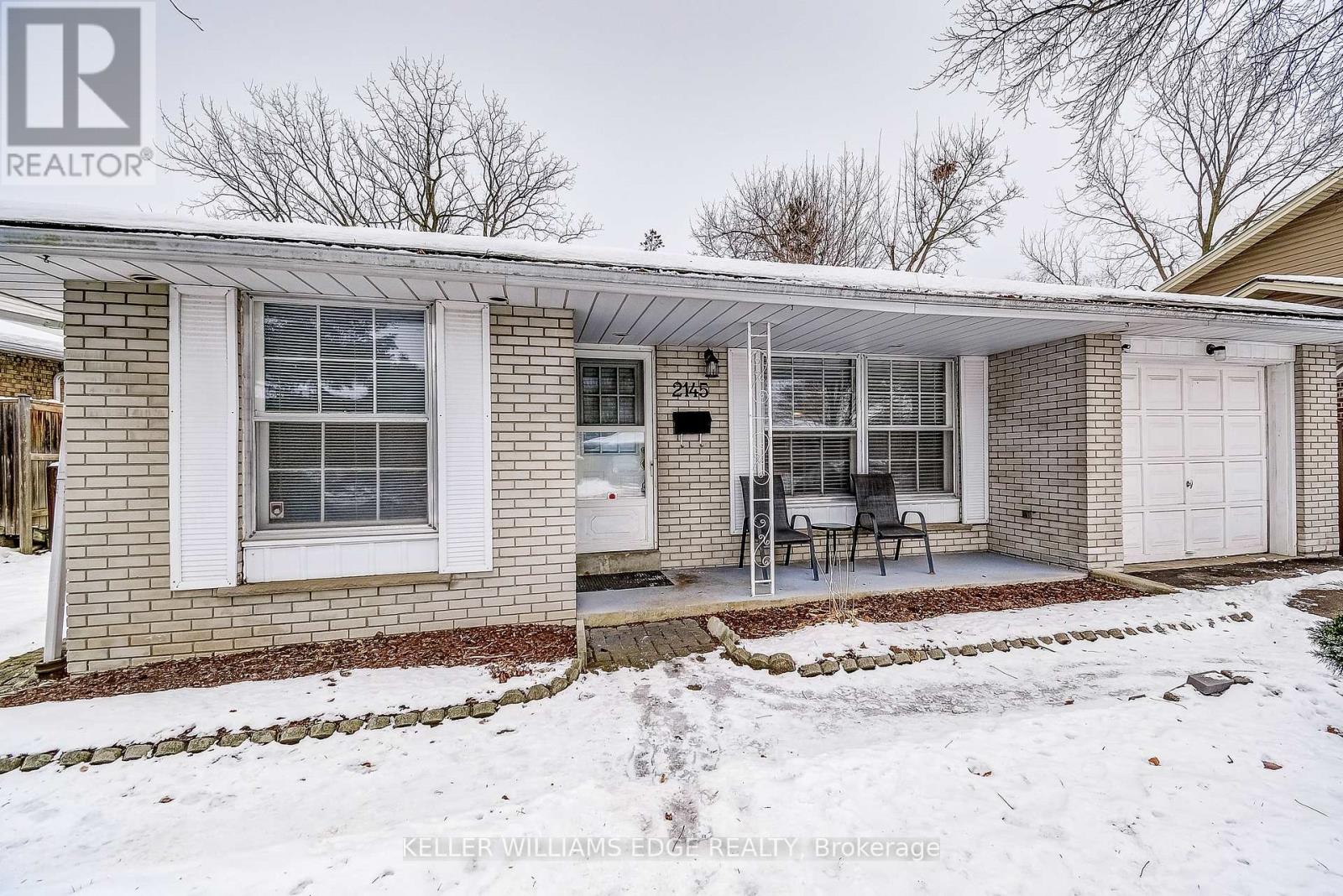 2145 Sandringham Drive, Burlington, Ontario  L7P 1T8 - Photo 2 - W12961720