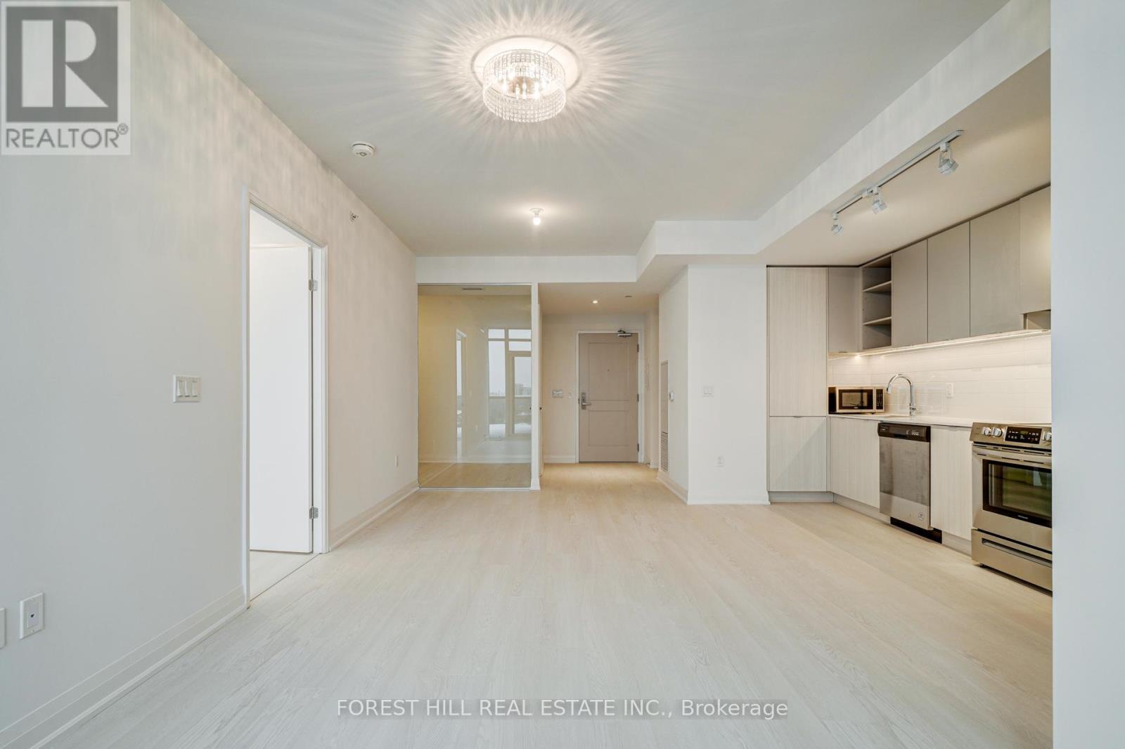 1008 - 10 Gibbs Road, Toronto, Ontario  M9B 0E2 - Photo 8 - W12961734