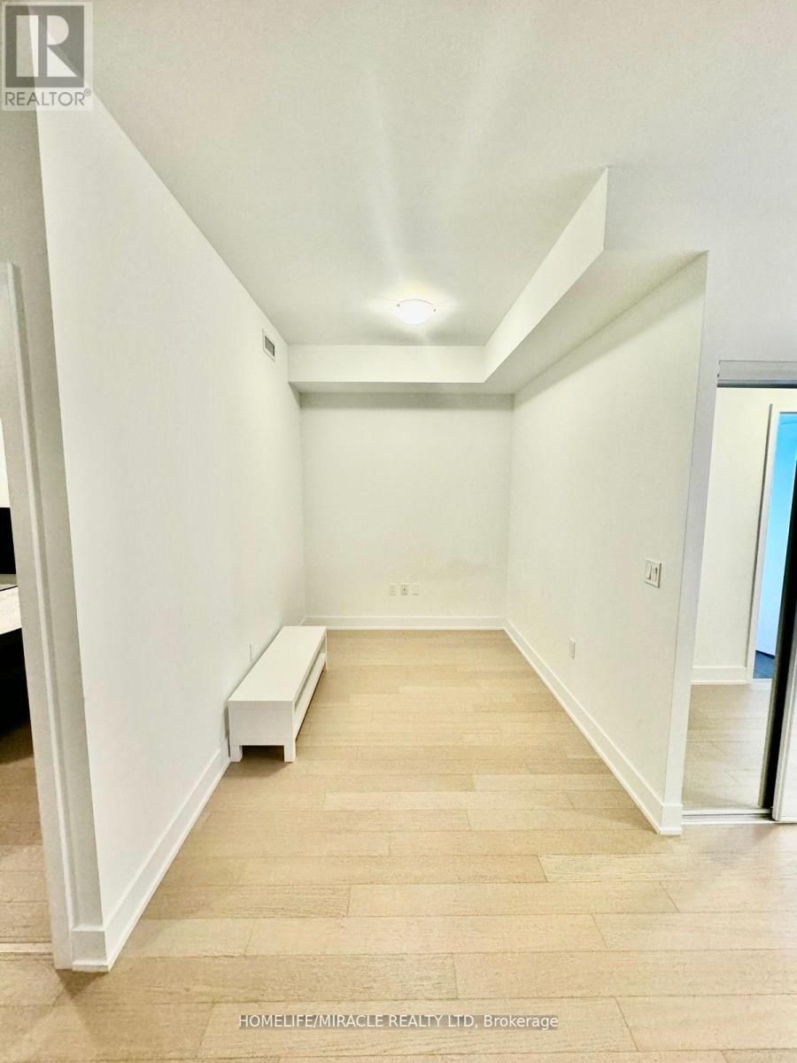 5901 - 30 Shore Breeze Dr Drive, Toronto, Ontario  M8V 1A1 - Photo 7 - W12961742