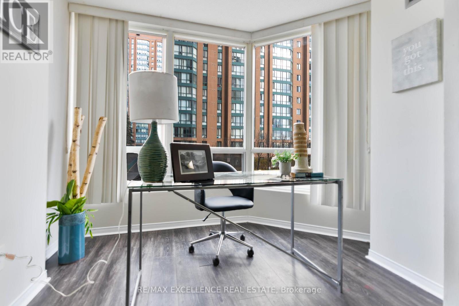 201 - 155 Hillcrest Avenue, Mississauga, Ontario  L5B 3Z2 - Photo 10 - W12961764