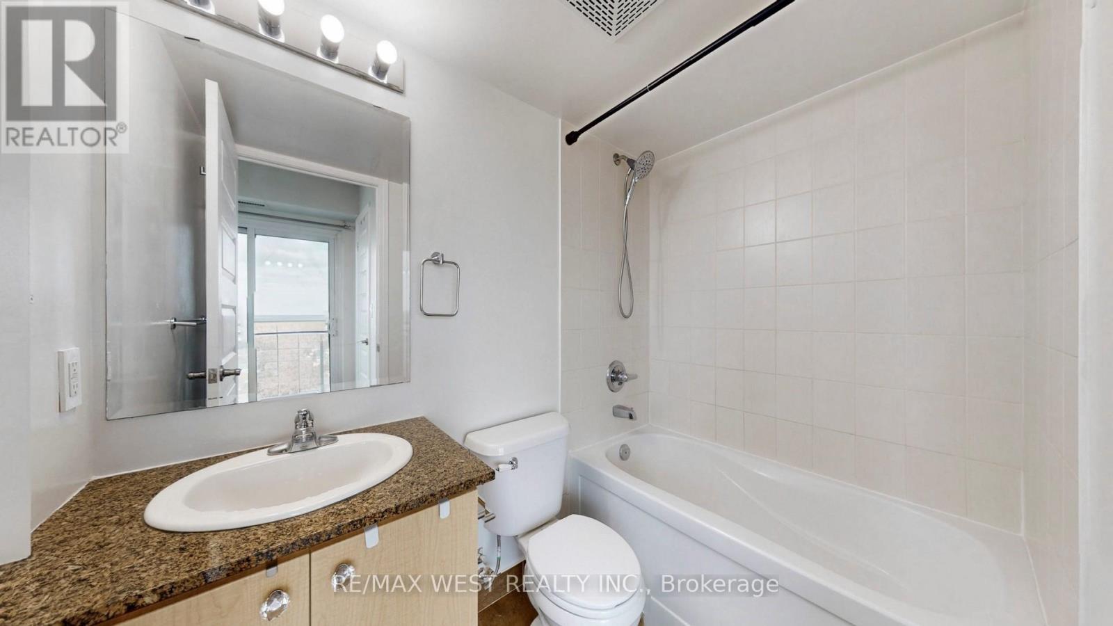 2108 - 215 Queen Street E, Brampton, Ontario  L6W 0A9 - Photo 16 - W12961770