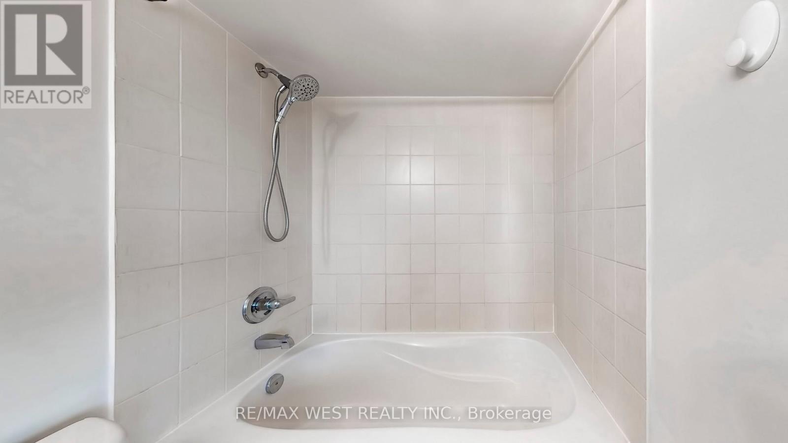 2108 - 215 Queen Street E, Brampton, Ontario  L6W 0A9 - Photo 17 - W12961770