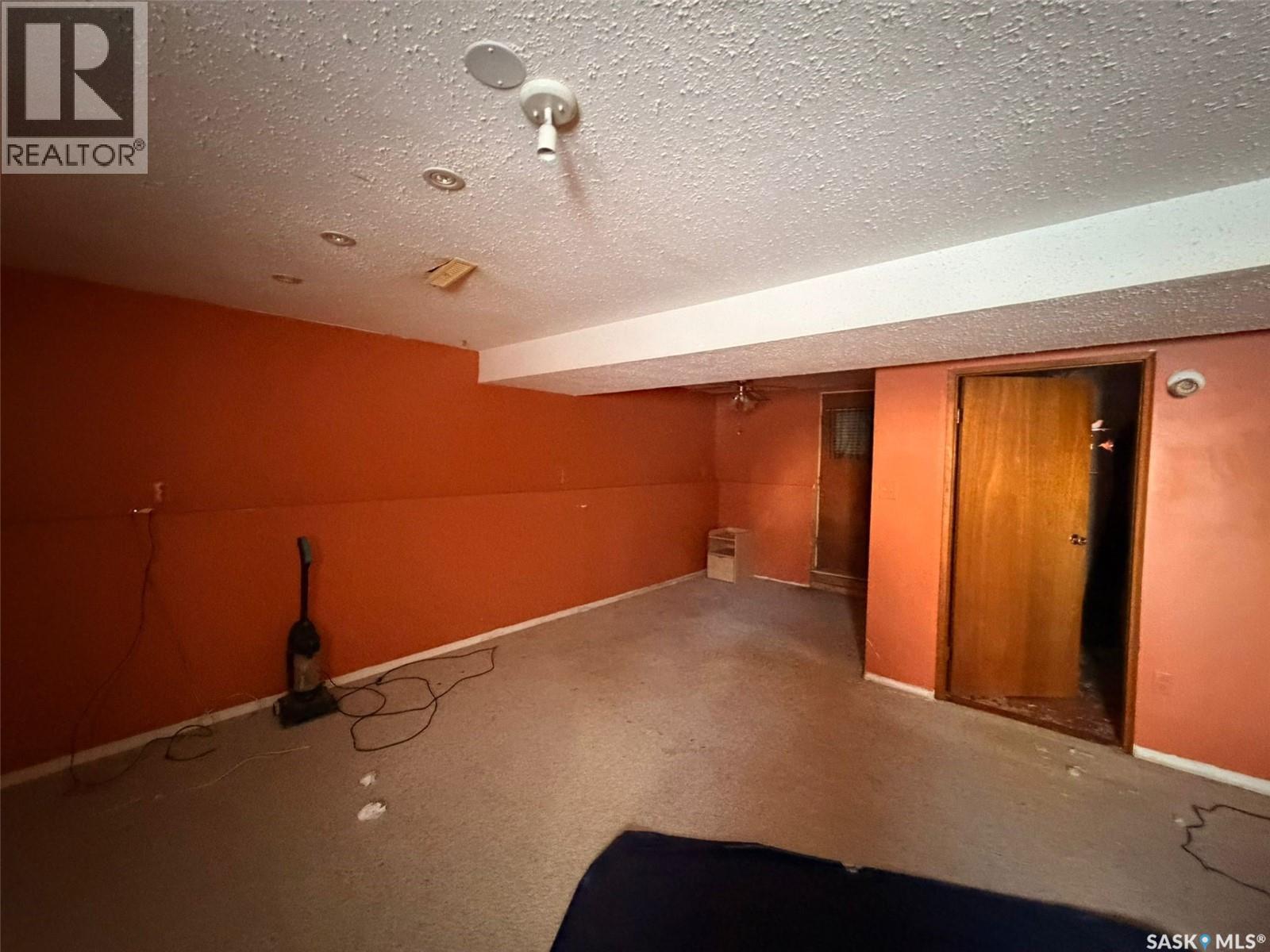 1431 16th Street W, Prince Albert, Saskatchewan  S6V 3W3 - Photo 6 - SK031920