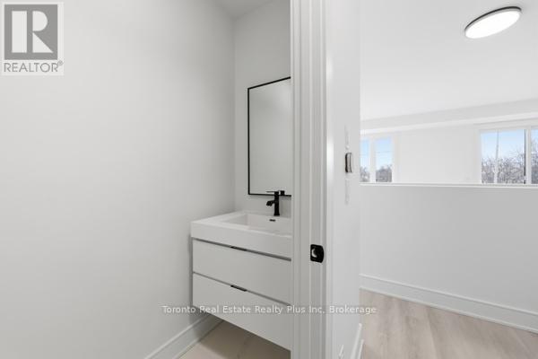 19 - 3 Abbot Street, St. Catharines, Ontario  L2P 2G3 - Photo 12 - X12961630