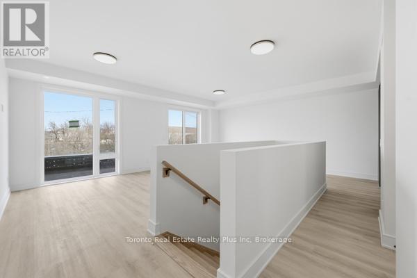 19 - 3 Abbot Street, St. Catharines, Ontario  L2P 2G3 - Photo 4 - X12961630