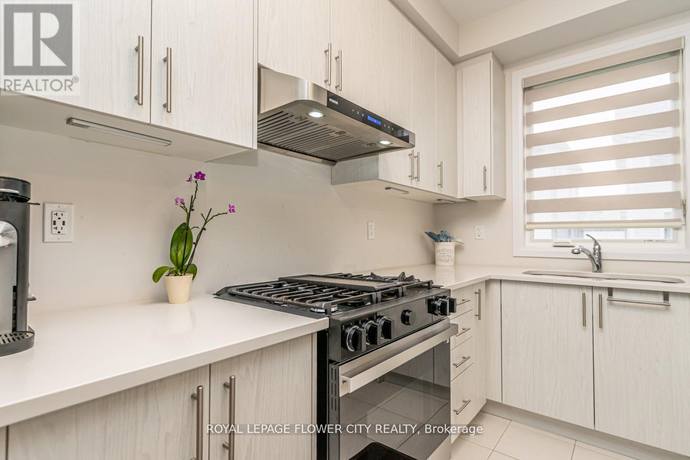 35 Player Drive, Erin, Ontario  N0B 1T0 - Photo 16 - X12961636