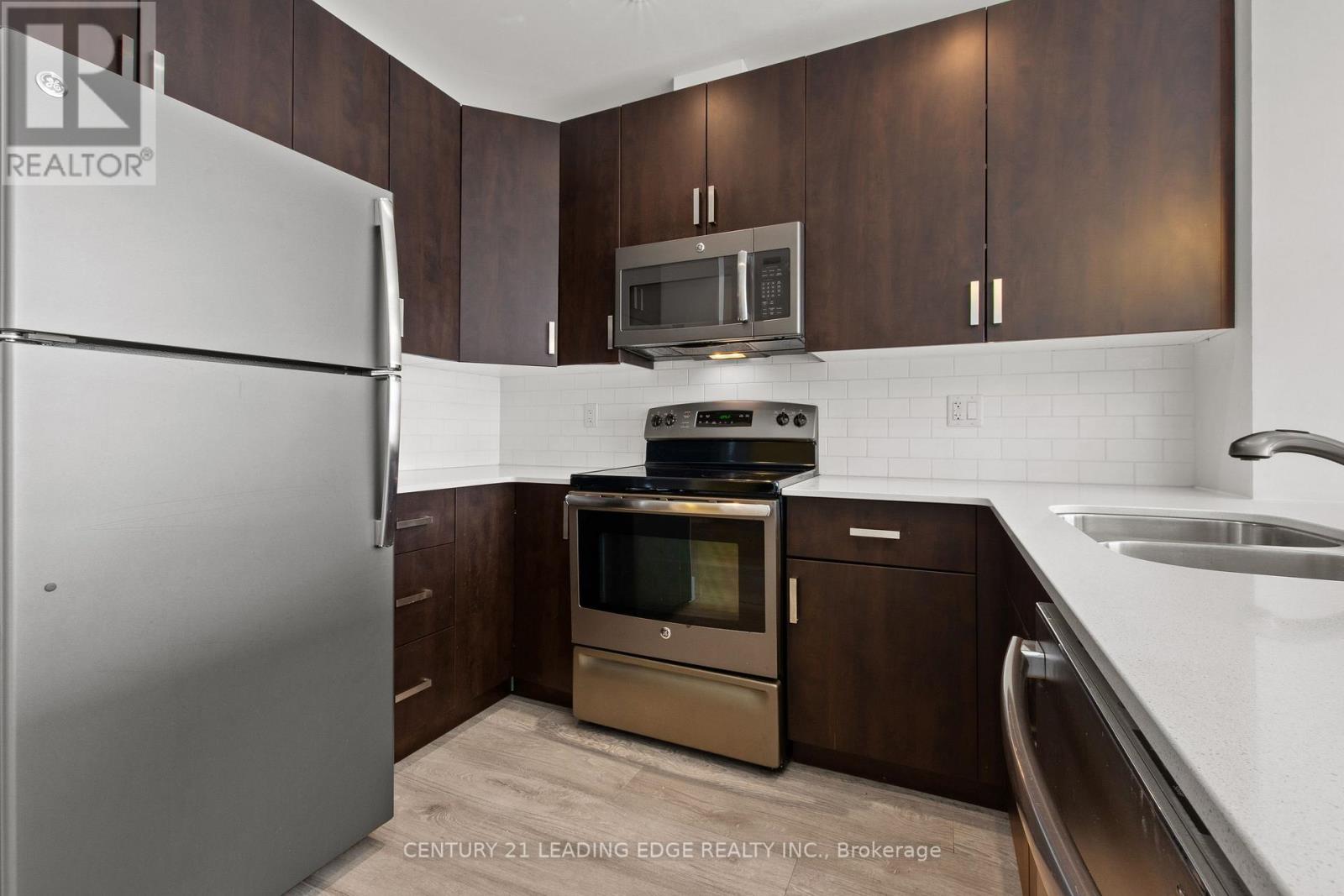 1308 - 1 Victoria Street S, Kitchener, Ontario N2G 0B5 - Photo 15 - X12961668