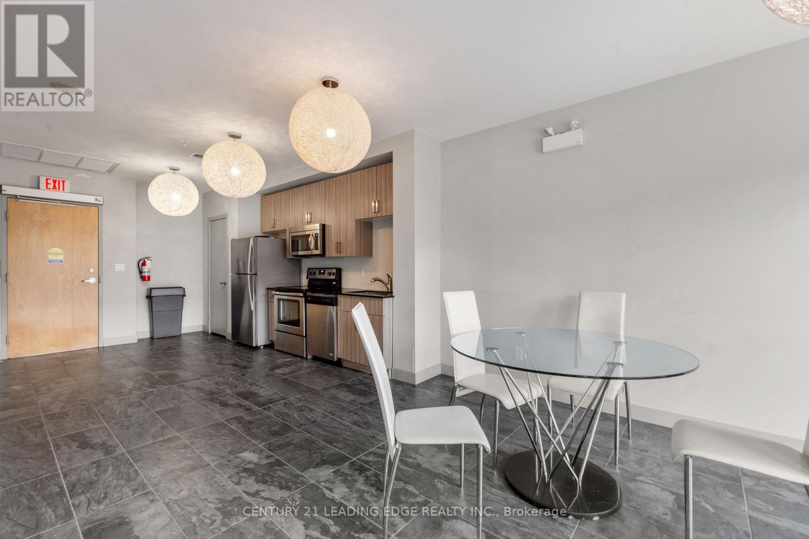 1308 - 1 Victoria Street S, Kitchener, Ontario N2G 0B5 - Photo 47 - X12961668