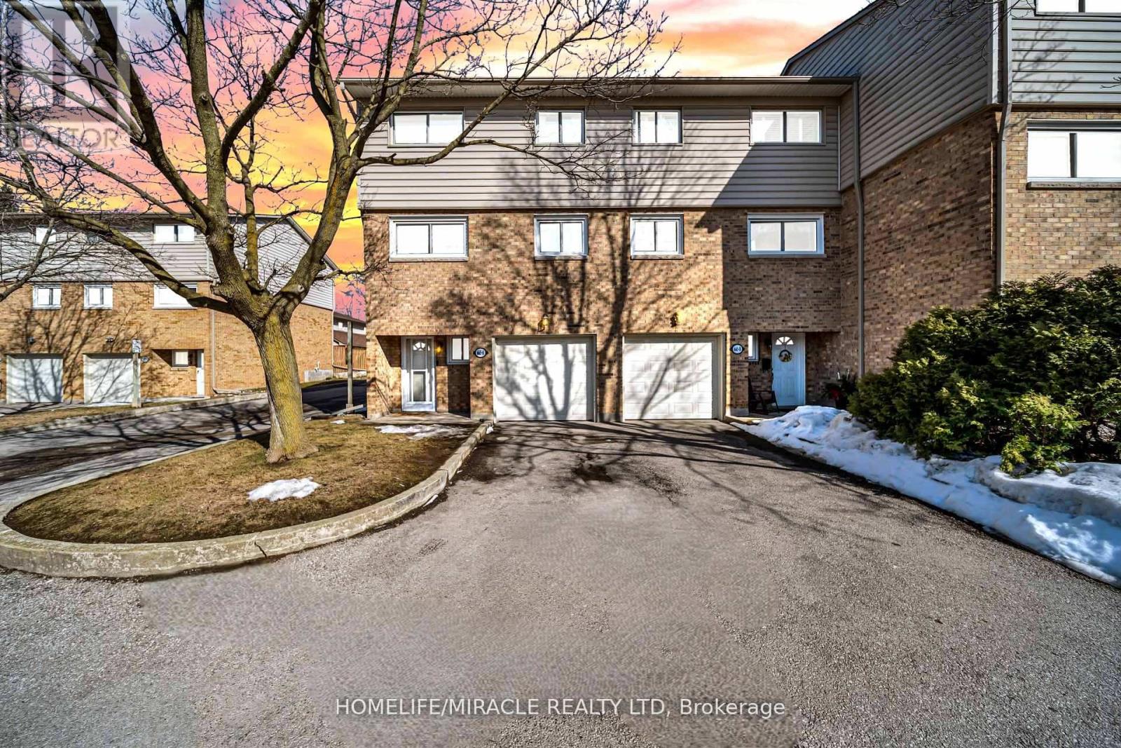 665-A West Street, Brantford, Ontario  N3R 6W9 - Photo 2 - X12961738