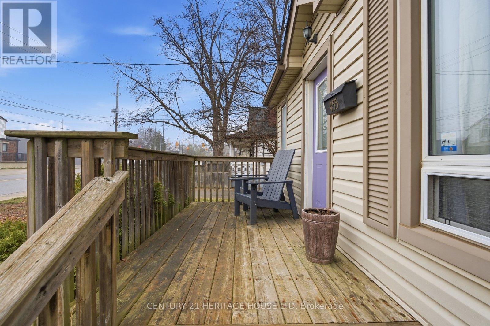 455 St Paul Avenue, Brantford, Ontario  N3R 4P1 - Photo 3 - X12961772