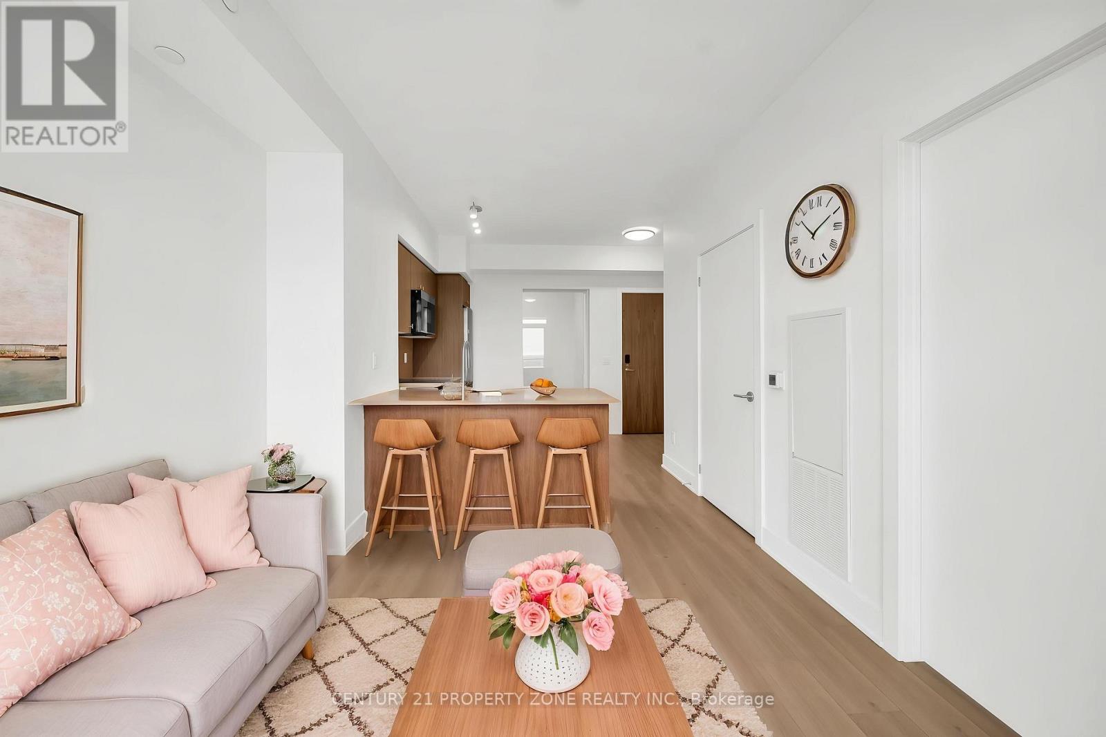 1914 - 25 Wellington Street, Kitchener, Ontario  N2G 0G5 - Photo 12 - X12961776