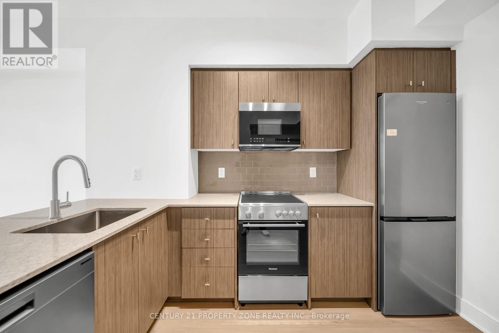 1914 - 25 Wellington Street, Kitchener, Ontario  N2G 0G5 - Photo 9 - X12961776