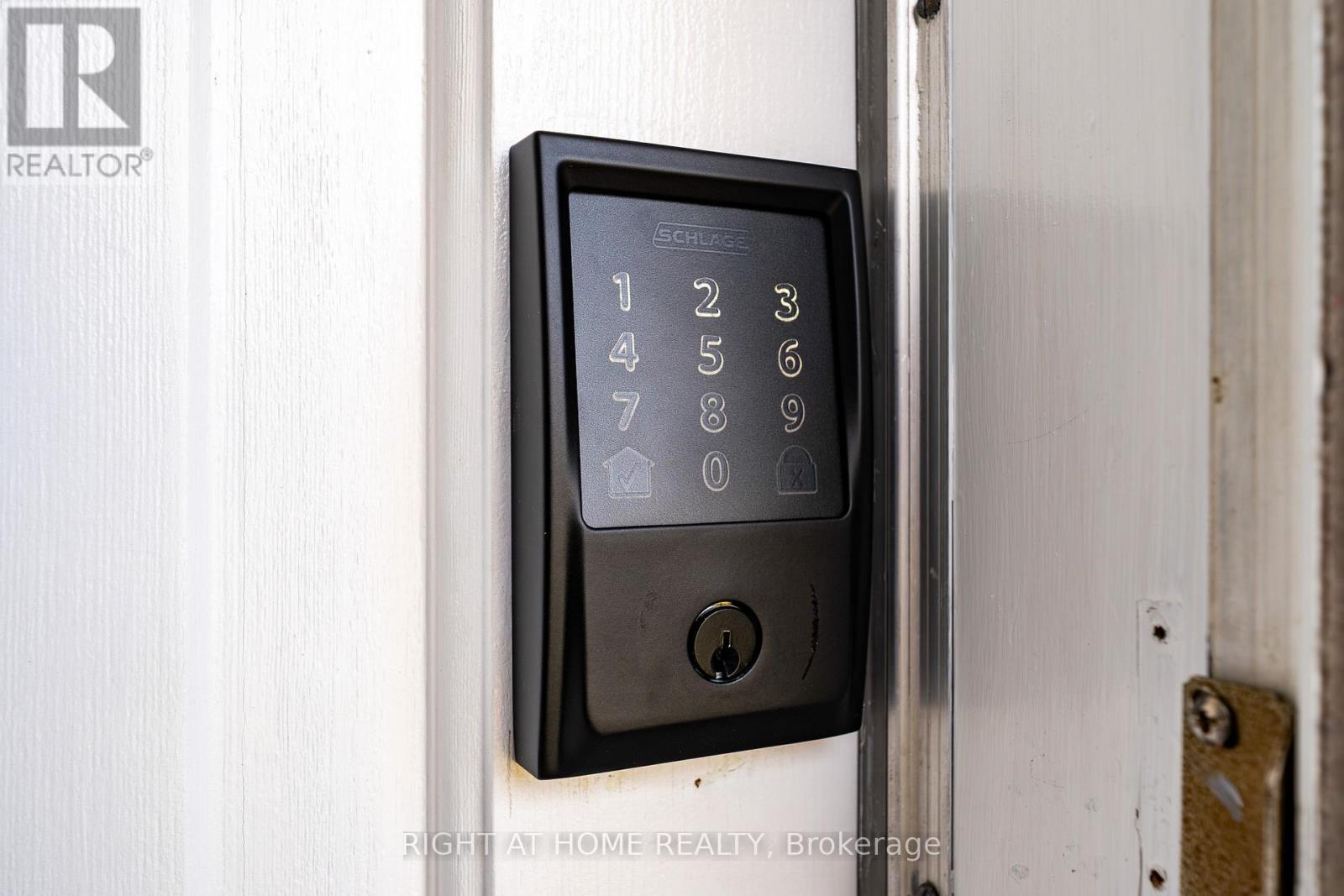 47 Marshall Avenue, Welland, Ontario  L3C 2N1 - Photo 3 - X12961784