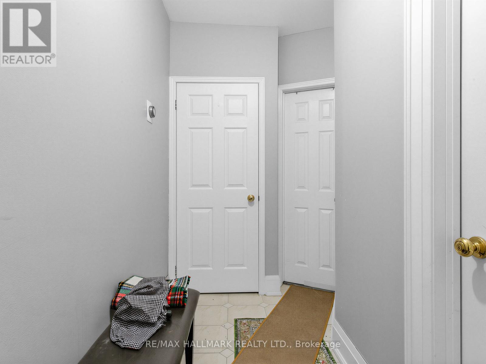 276 Grace Street, Toronto, Ontario  M6G 3A6 - Photo 5 - C12961602