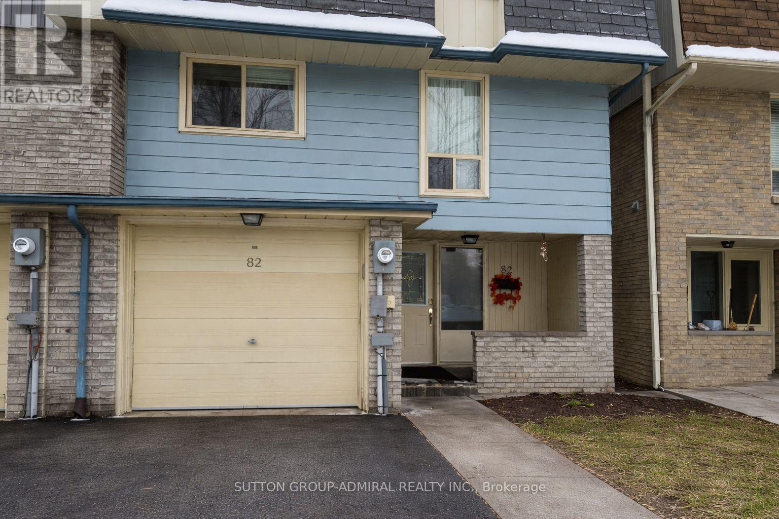 94(Upper Level) - 82 Henderson Drive, Aurora, Ontario  L4G 3M3 - Photo 2 - N12650156