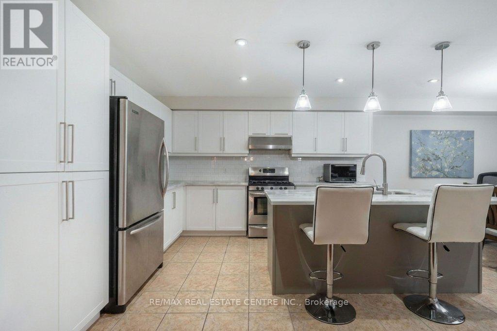 673 Armstrong Boulevard, Milton, Ontario  L9T 0H4 - Photo 10 - W12934498