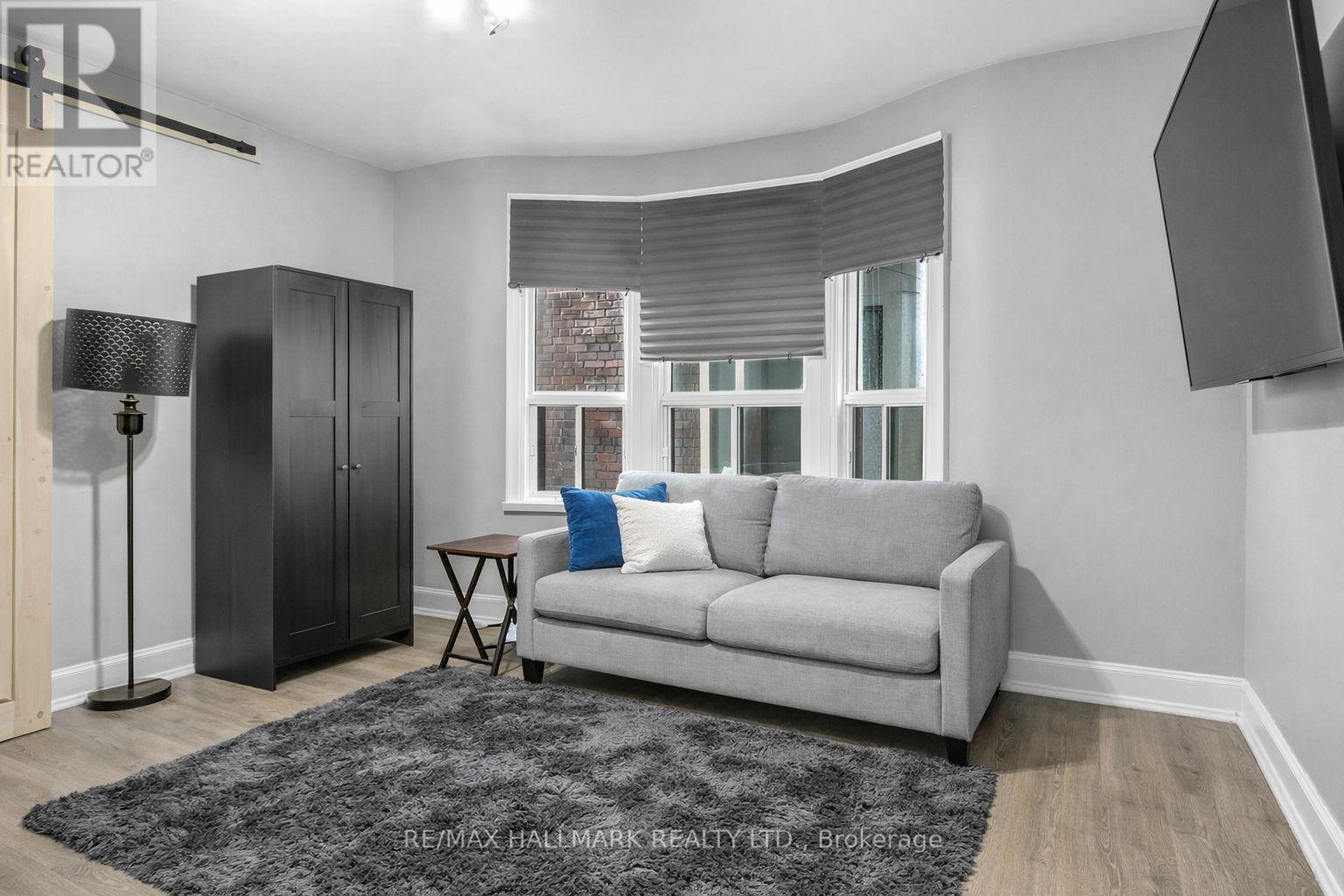 276 Grace Street, Toronto, Ontario  M6G 3A6 - Photo 6 - C12961602