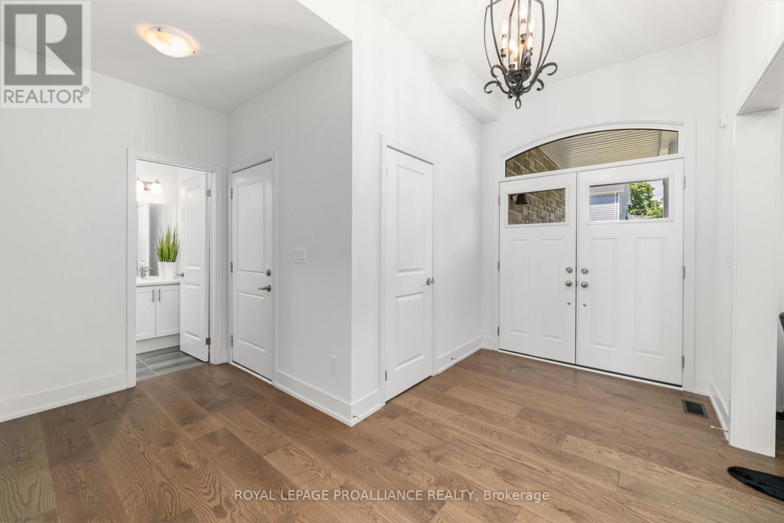 16 Twelve Trees Court, Prince Edward County, Ontario  K0K 3L0 - Photo 6 - X12961818