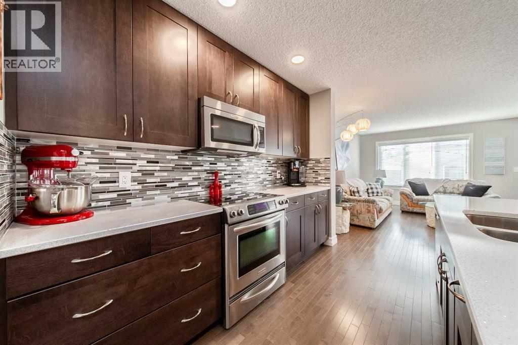 839 37 Avenue, Edmonton, Alberta  T6T 1A1 - Photo 12 - A2296561