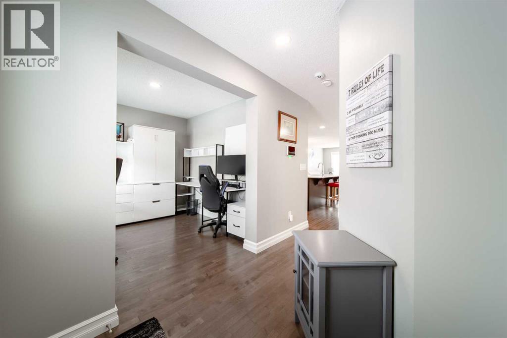 839 37 Avenue, Edmonton, Alberta  T6T 1A1 - Photo 3 - A2296561