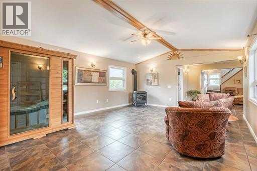 240 Essex Street, Carbon, Alberta  T0M 0L0 - Photo 12 - A2295860