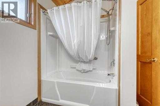 240 Essex Street, Carbon, Alberta  T0M 0L0 - Photo 25 - A2295860