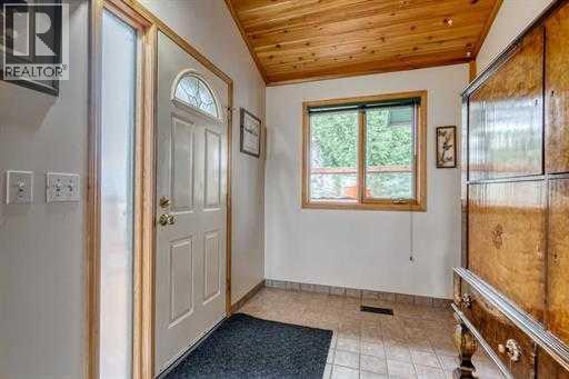 240 Essex Street, Carbon, Alberta  T0M 0L0 - Photo 4 - A2295860