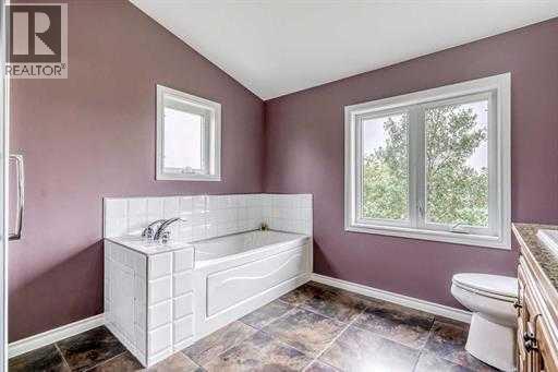 240 Essex Street, Carbon, Alberta  T0M 0L0 - Photo 31 - A2295860