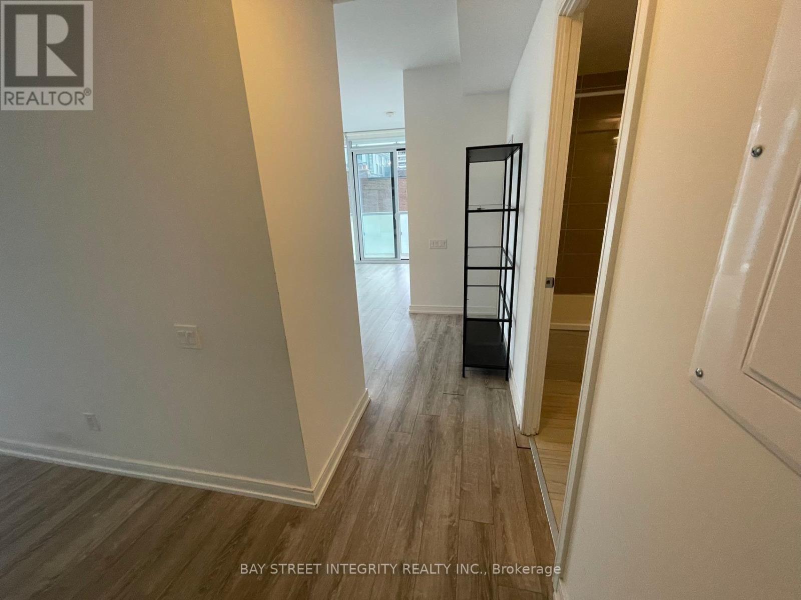 809 Secondbed - 28 Wellesley Street E, Toronto, Ontario M4Y 0C4 - Photo 2 - C12952078