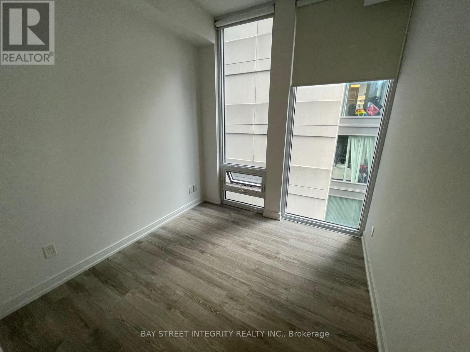 809 Secondbed - 28 Wellesley Street E, Toronto, Ontario M4Y 0C4 - Photo 3 - C12952078