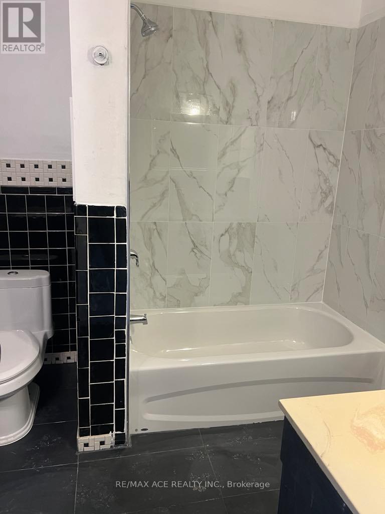 Main - 4 Jeanette Street, Toronto, Ontario  M1M 3G1 - Photo 9 - E12950972