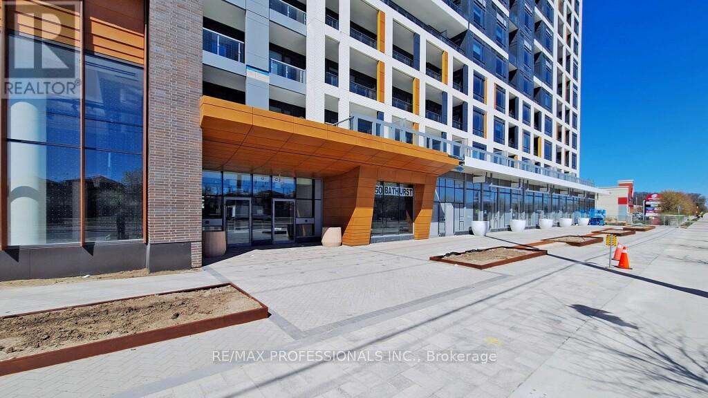 B2304 - 7950 Bathurst Street, Vaughan, Ontario  L4J 0L4 - Photo 4 - N12960692