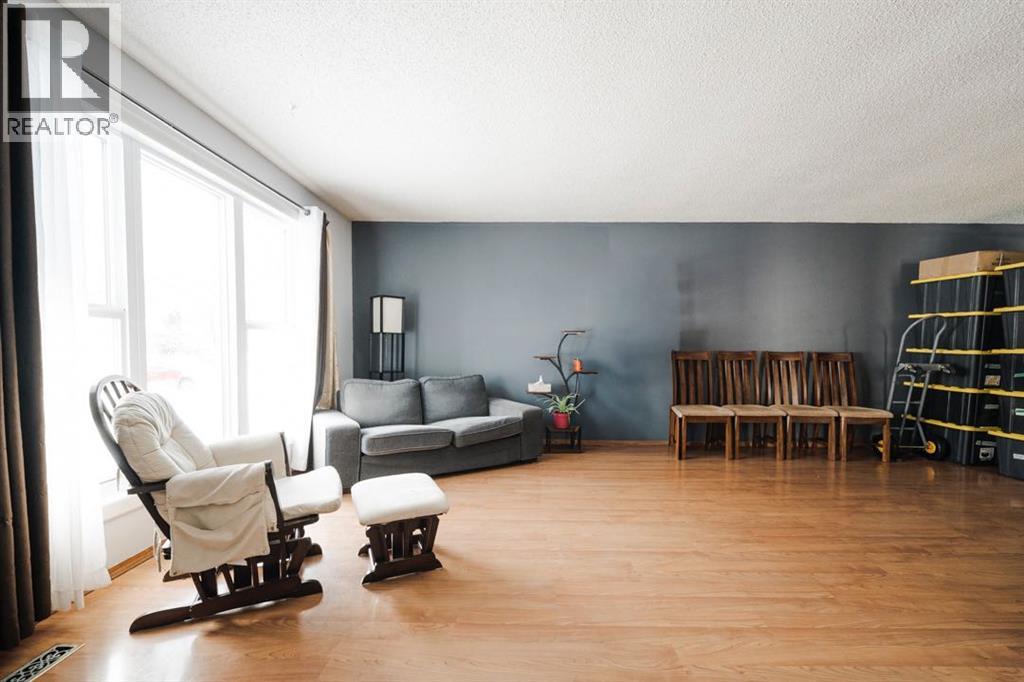 181 Windsor Drive, Fort Mcmurray, Alberta  T9H 4R1 - Photo 4 - A2290412