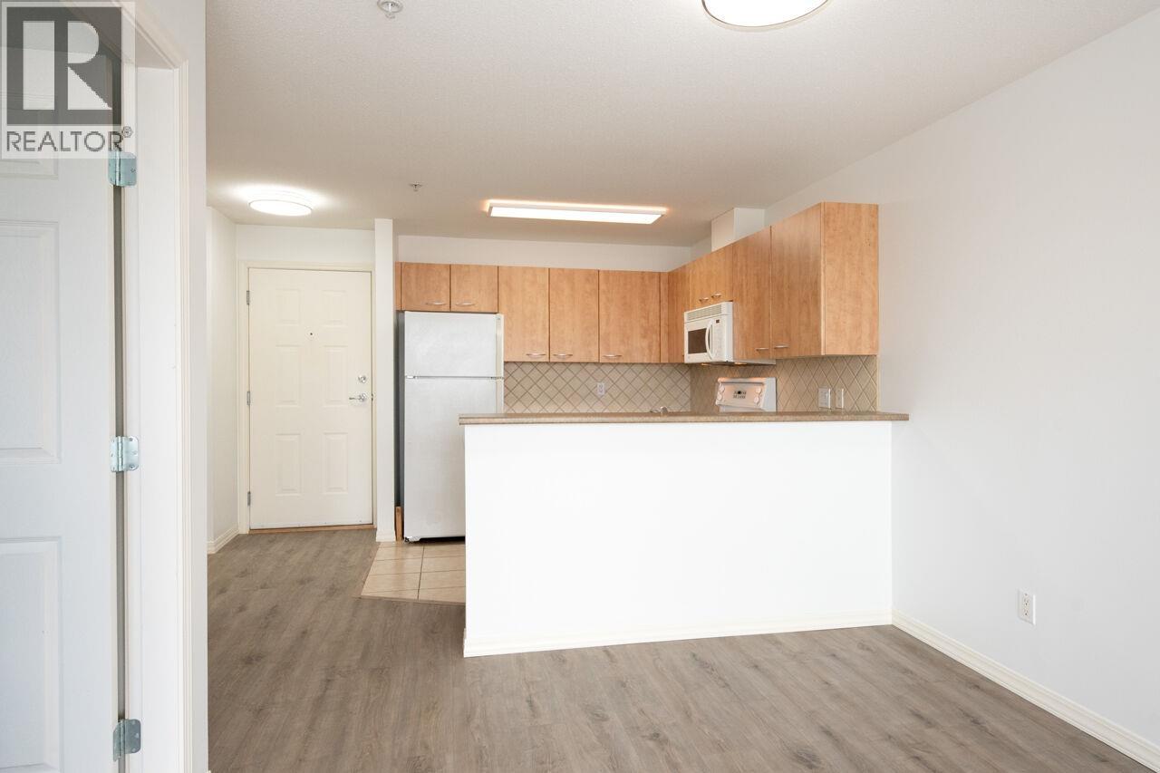 Ph10 2973 Kingsway, Vancouver, British Columbia  V5R 5J4 - Photo 18 - R3107108