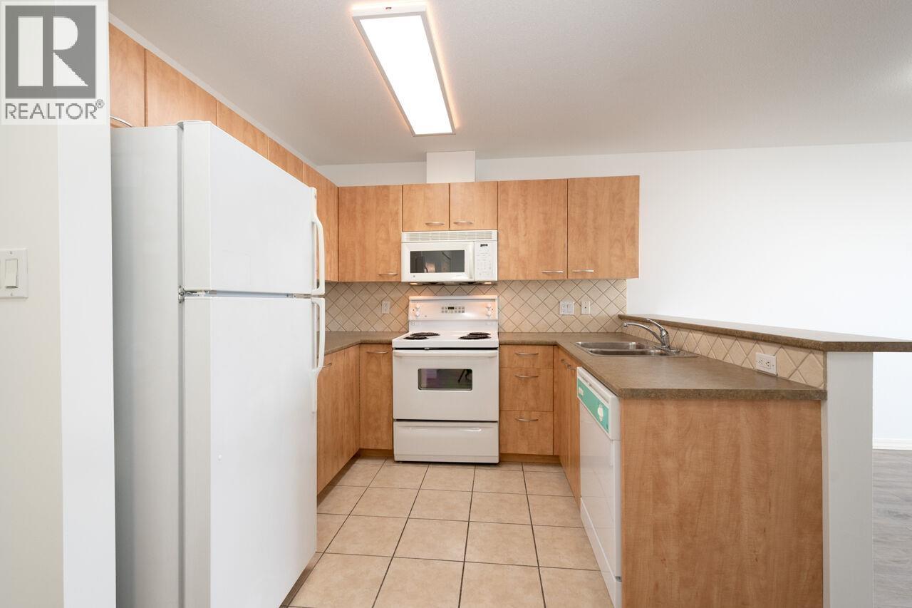 Ph10 2973 Kingsway, Vancouver, British Columbia  V5R 5J4 - Photo 20 - R3107108