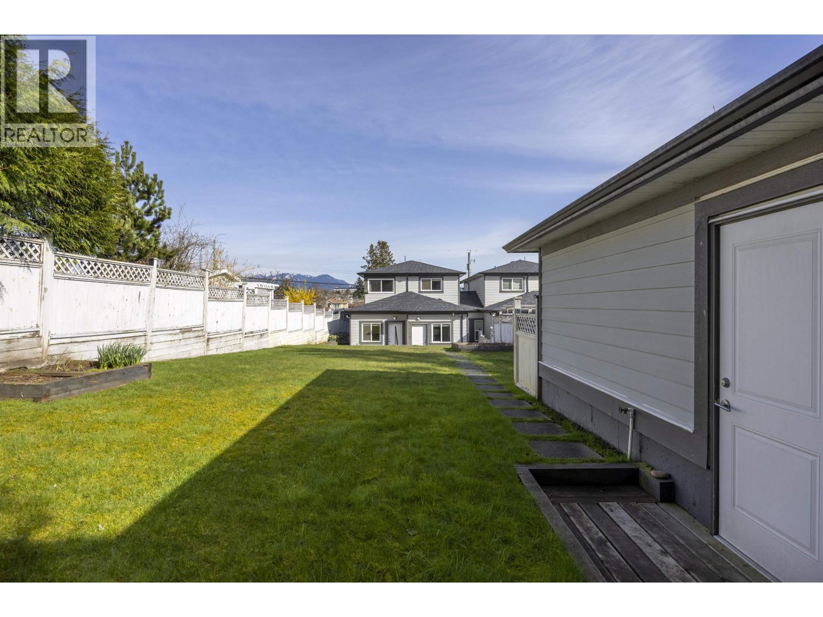 4036 Moscrop Street, Burnaby, British Columbia  V5G 2E3 - Photo 39 - R3107121