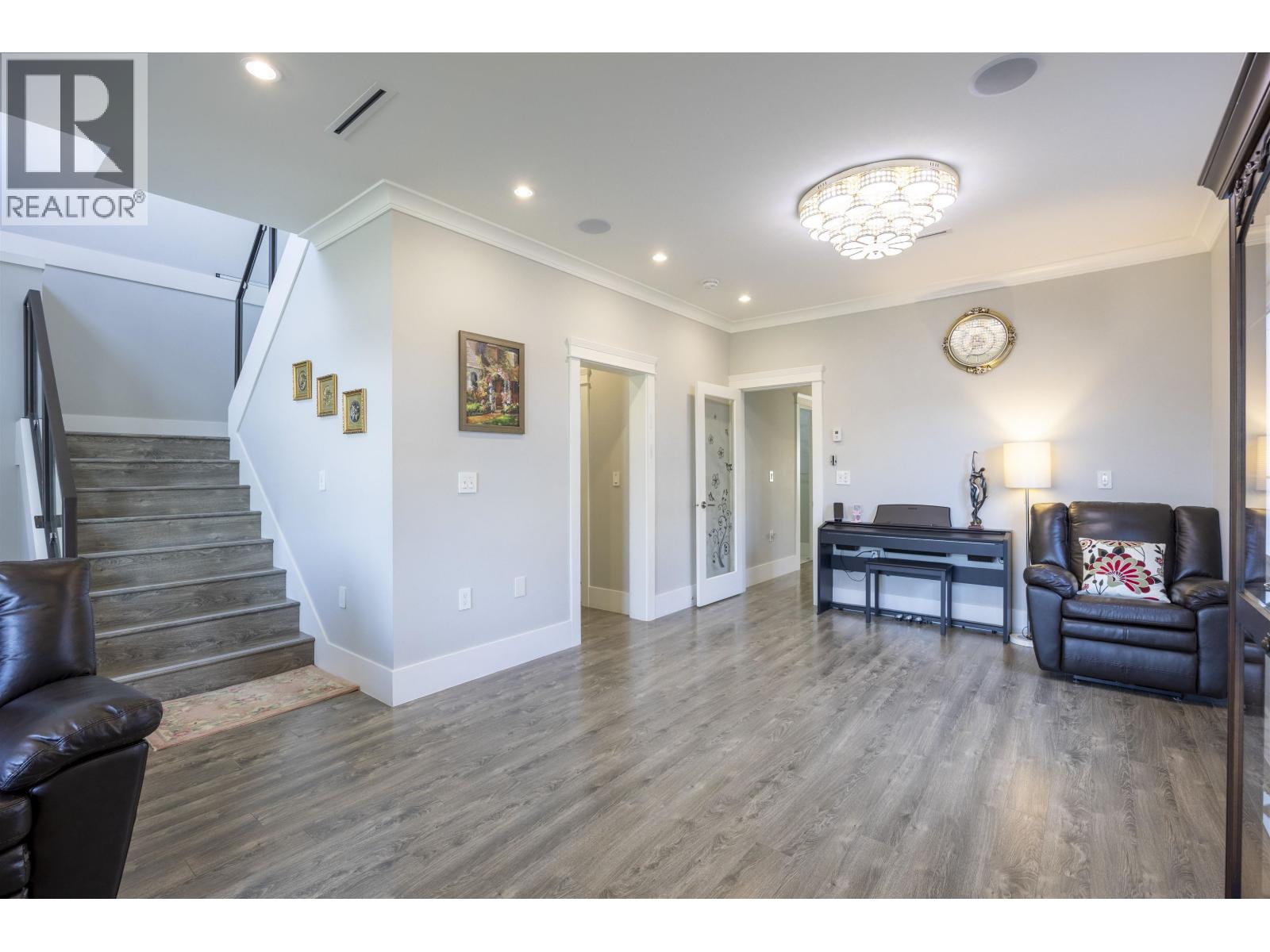 4036 Moscrop Street, Burnaby, British Columbia  V5G 2E3 - Photo 8 - R3107121