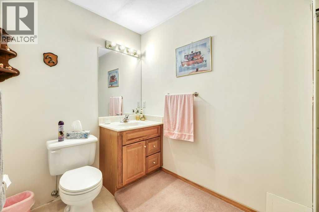 141 West Creek Crescent, Chestermere, Alberta  T1X 1H3 - Photo 39 - A2296511