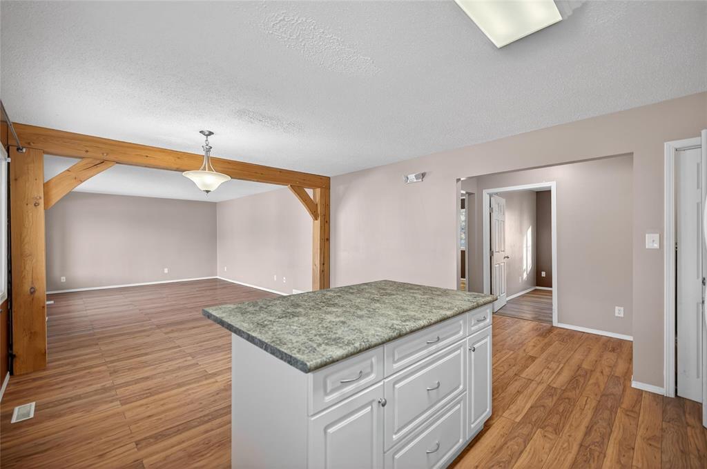 239 Hanover Street, Steinbach, Manitoba  R5G 0E7 - Photo 5 - 202604632