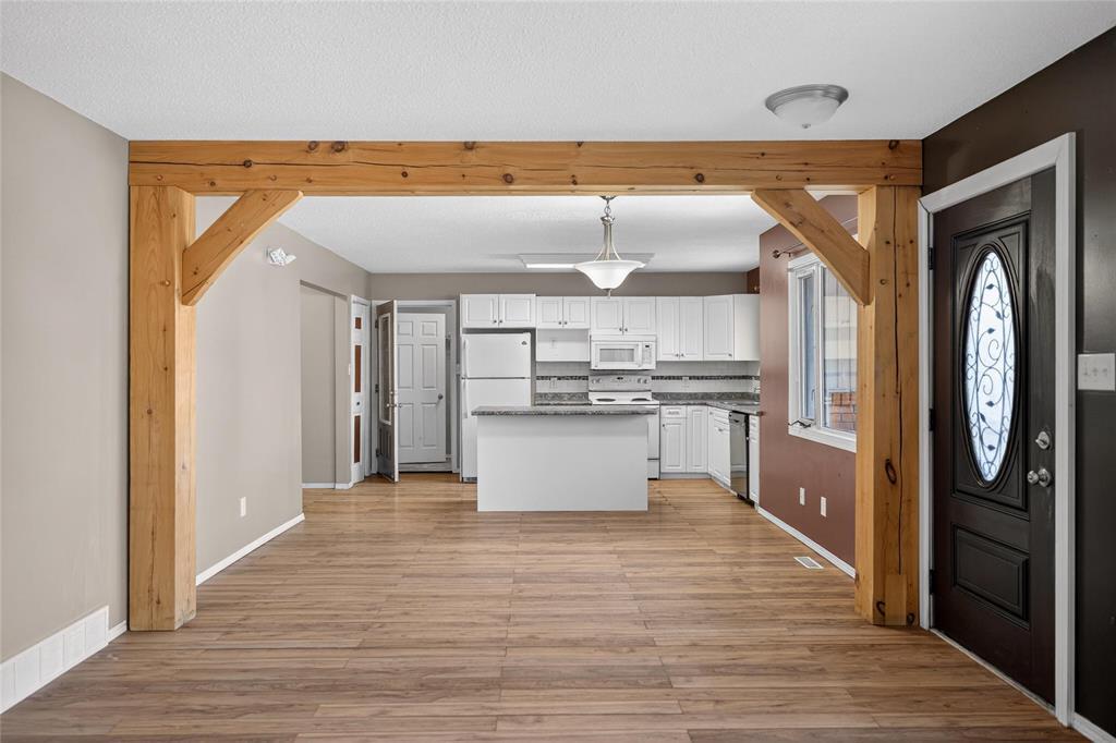 239 Hanover Street, Steinbach, Manitoba  R5G 0E7 - Photo 6 - 202604632