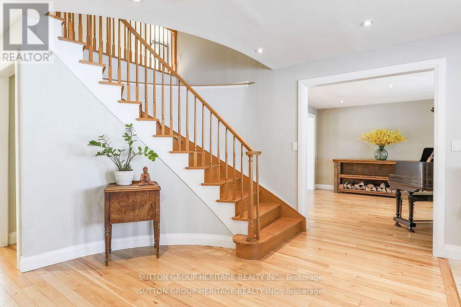 3 Northwood Road, Georgina, Ontario  L0E 1R0 - Photo 14 - N12665178