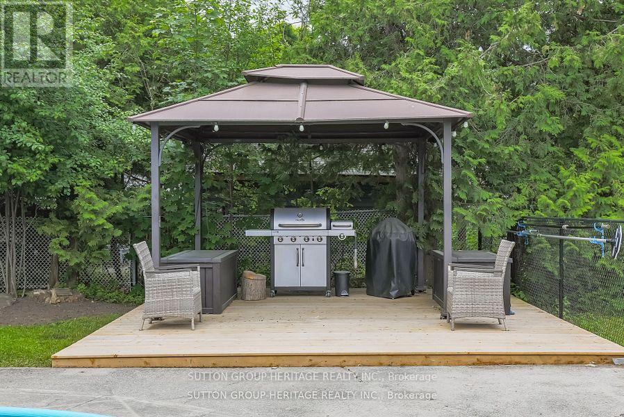 3 Northwood Road, Georgina, Ontario  L0E 1R0 - Photo 7 - N12665178