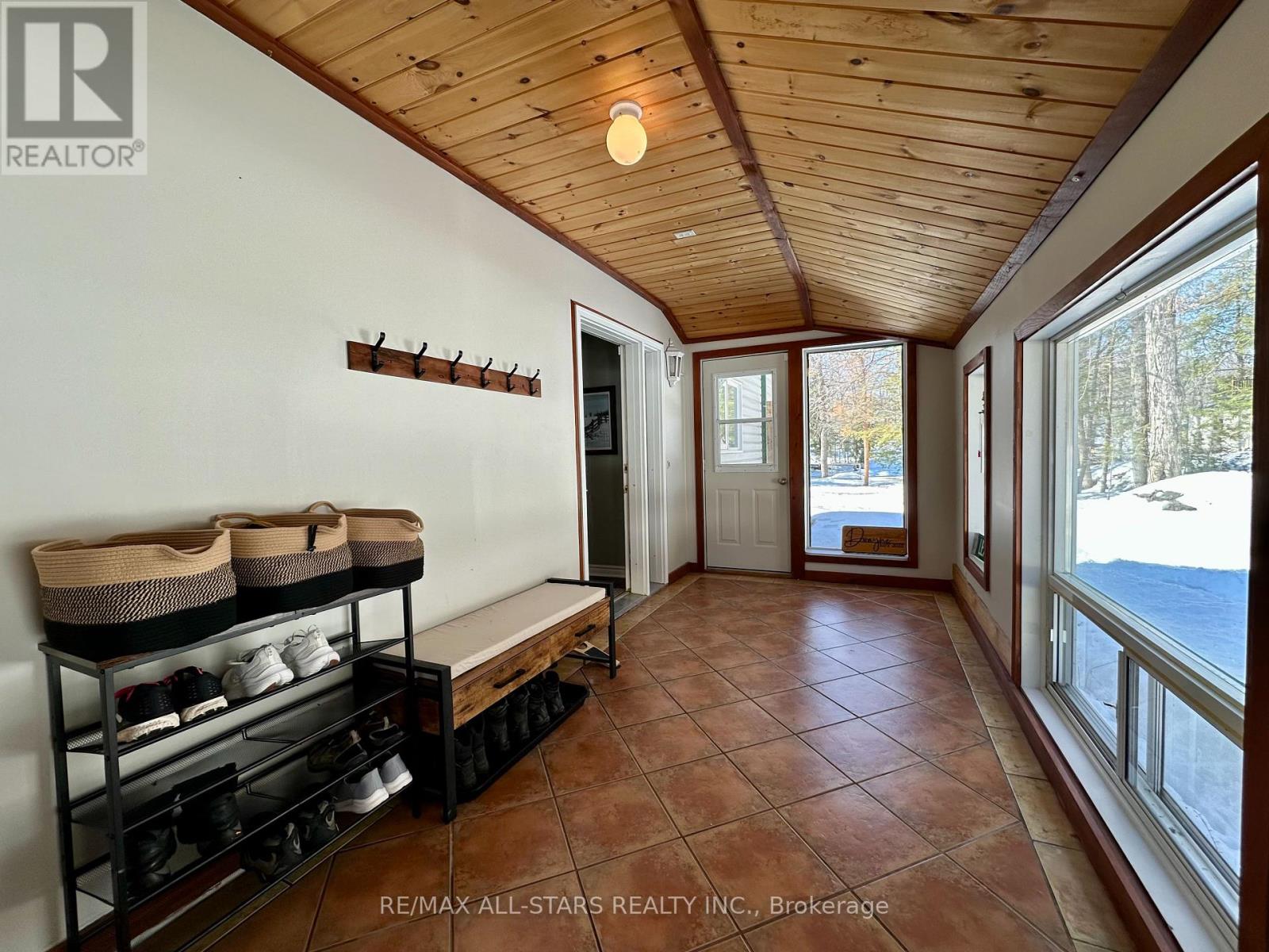 398 Edwina Drive, Trent Lakes, Ontario  K0M 1A0 - Photo 4 - X12862168