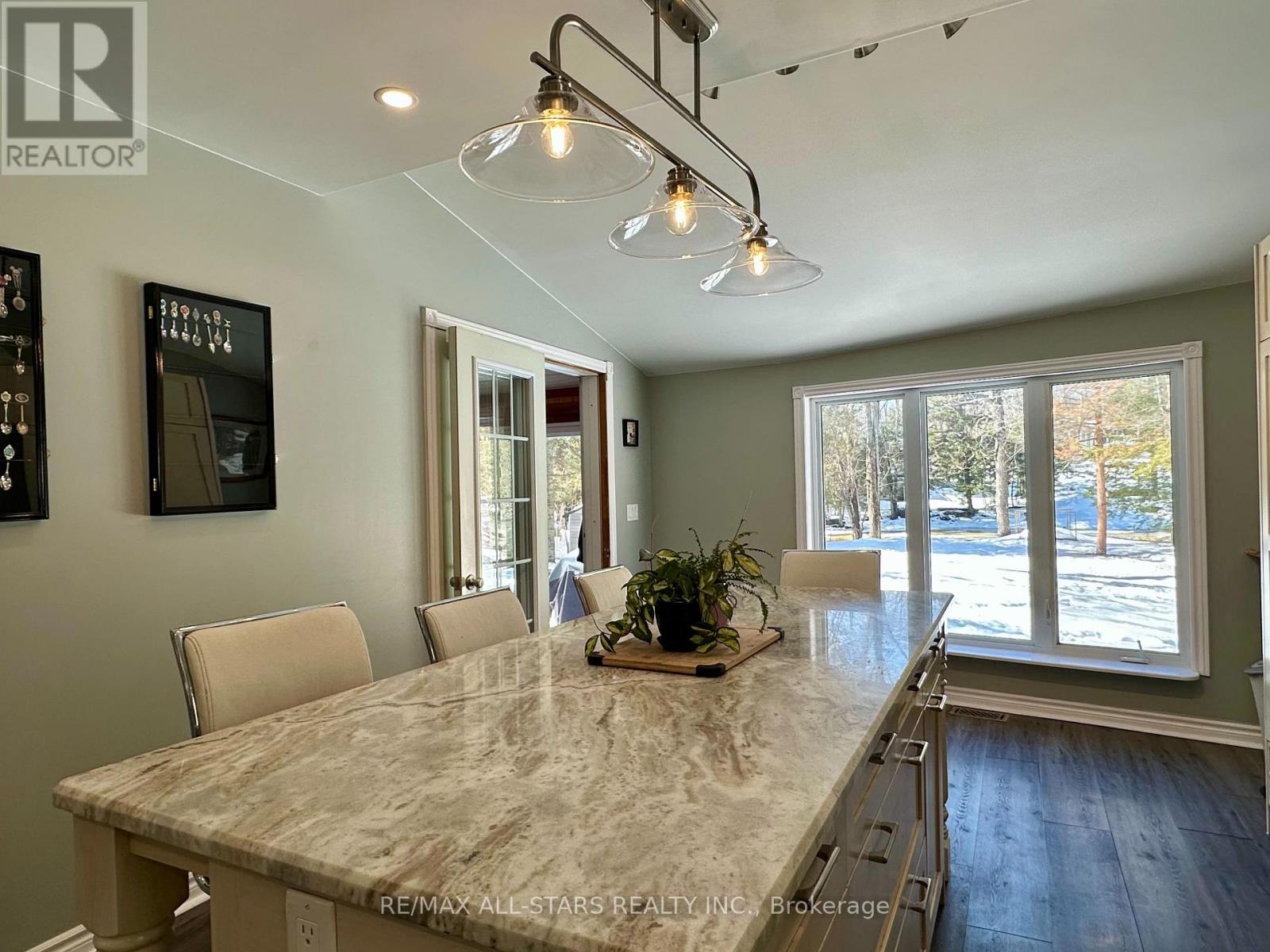 398 Edwina Drive, Trent Lakes, Ontario  K0M 1A0 - Photo 7 - X12862168