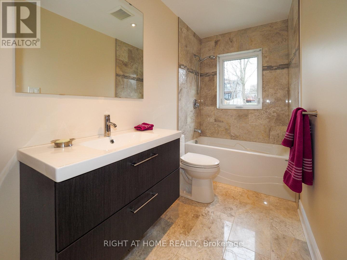 230 Martin Grove Road, Toronto, Ontario  M9B 4L4 - Photo 11 - W12871660