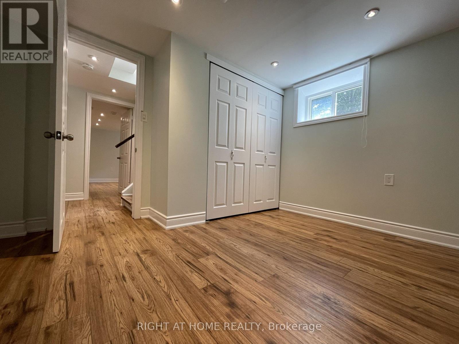 230 Martin Grove Road, Toronto, Ontario  M9B 4L4 - Photo 18 - W12871660