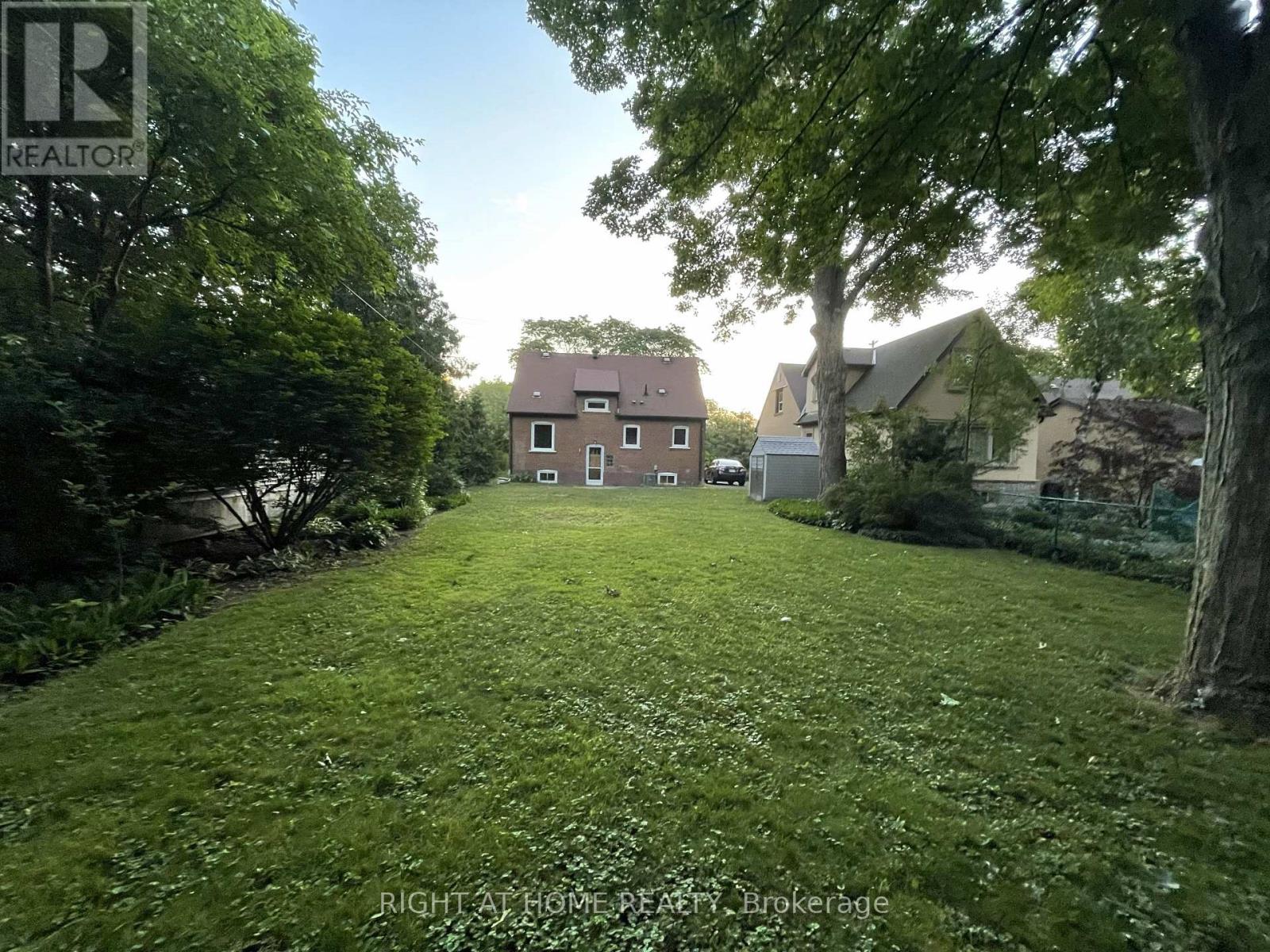 230 Martin Grove Road, Toronto, Ontario  M9B 4L4 - Photo 2 - W12871660