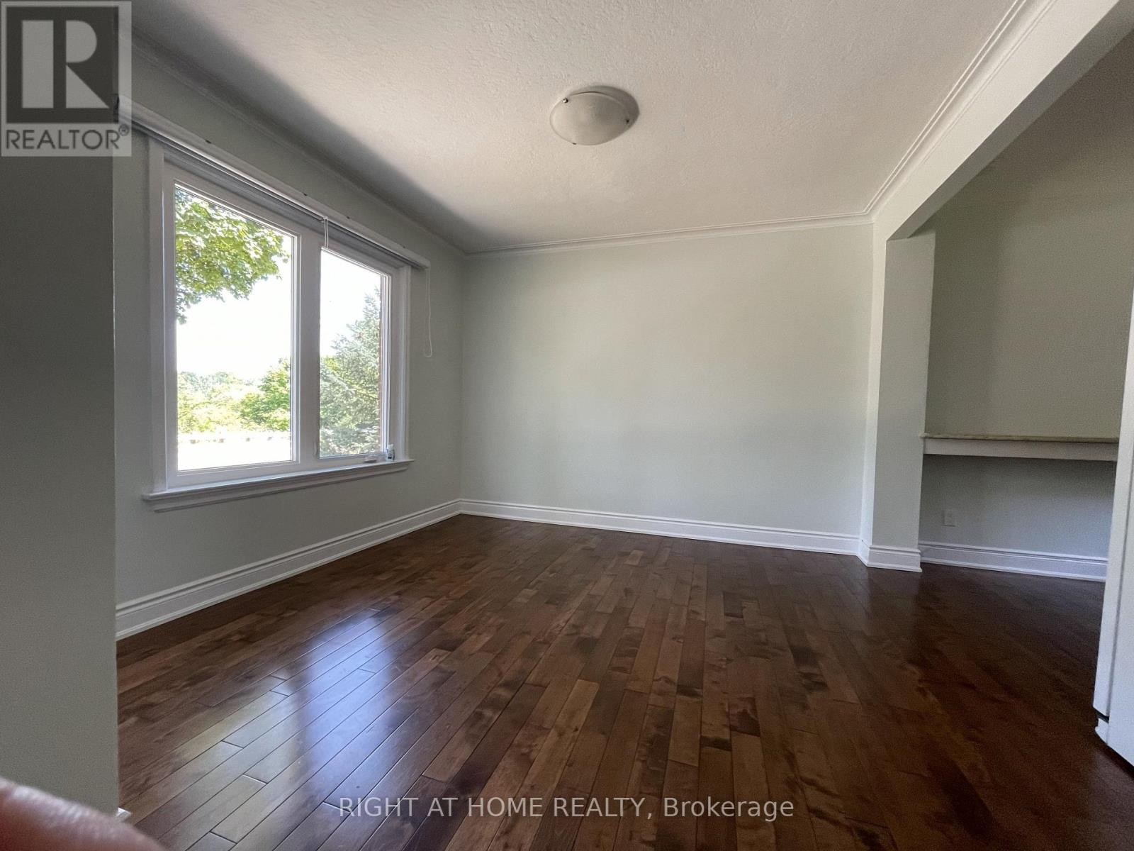 230 Martin Grove Road, Toronto, Ontario  M9B 4L4 - Photo 7 - W12871660