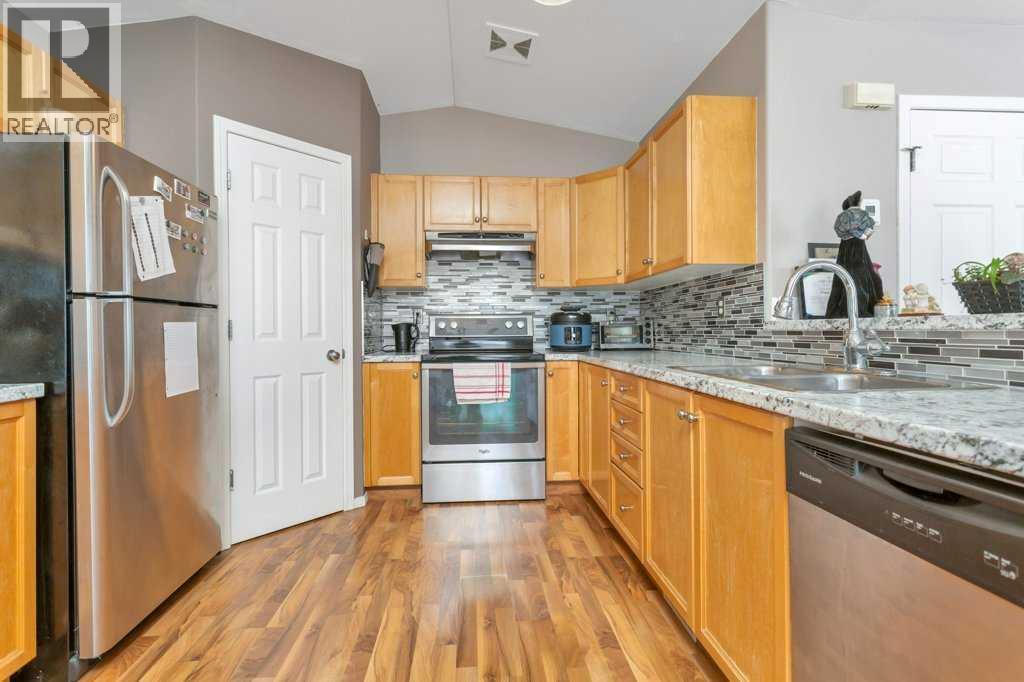 49, 103 Addington Drive, Red Deer, Alberta  T4R 3C6 - Photo 17 - A2296084