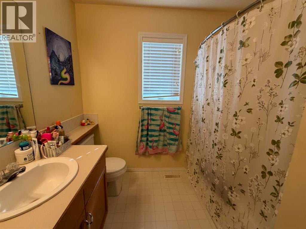 70 Peigan Court W, Lethbridge, Alberta  T1K 7N8 - Photo 15 - A2298631